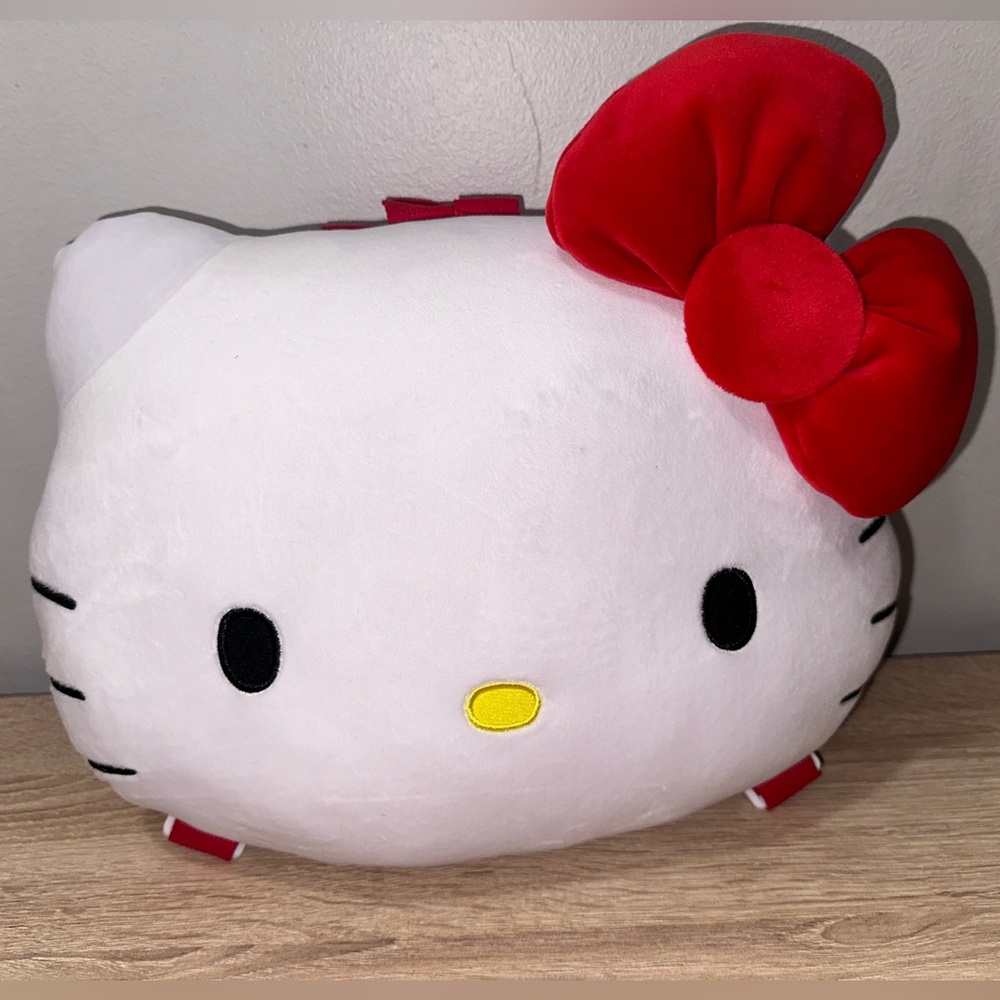 Hello Kitty Head w/Bow Shaped Plush Backpack Purse Bag Pillow
